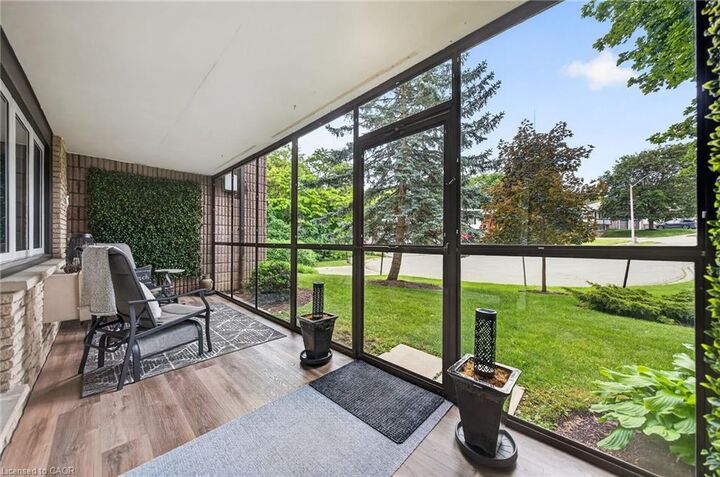 Property Photo: 6 Shettleston Drive 102 ON N3H 5E7