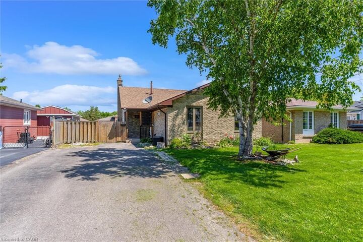 Property Photo: 49 Grove Avenue ON L2P 1C9