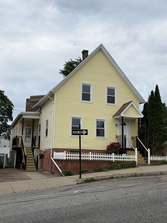 Property Photo:  52 Harrison St  MA 01604 