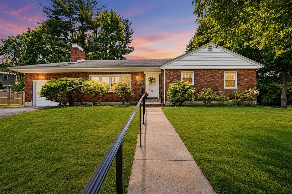 Property Photo: 22 Maxdale Rd MA 01602