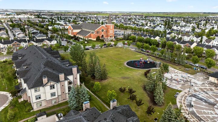 Property Photo:  37 Prestwick Drive SE 305  AB T2Z 4Z2 