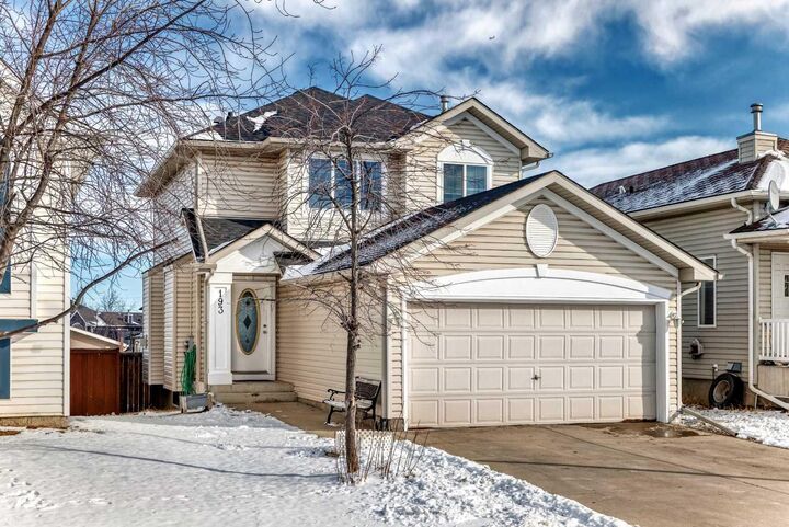 193 Covewood Green NE — photo 1