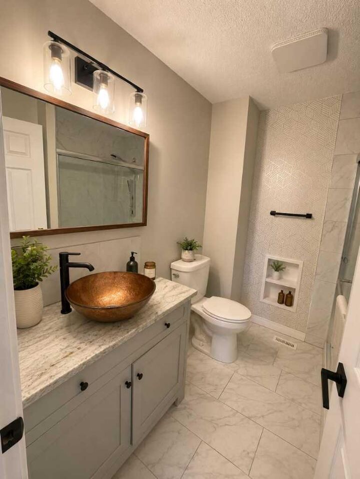 Property Photo: 4004 14 Avenue SE AB T2A 6P8