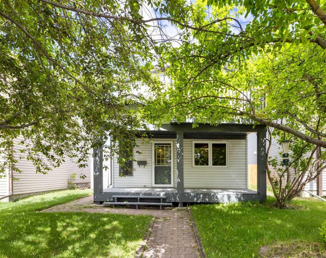 Property Photo: 84 Abingdon Crescent NE AB T2A 6S3
