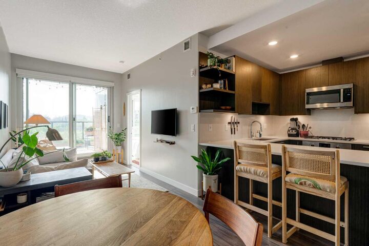 Property Photo:  88 9 Street NE 306  AB T2E 4E1 