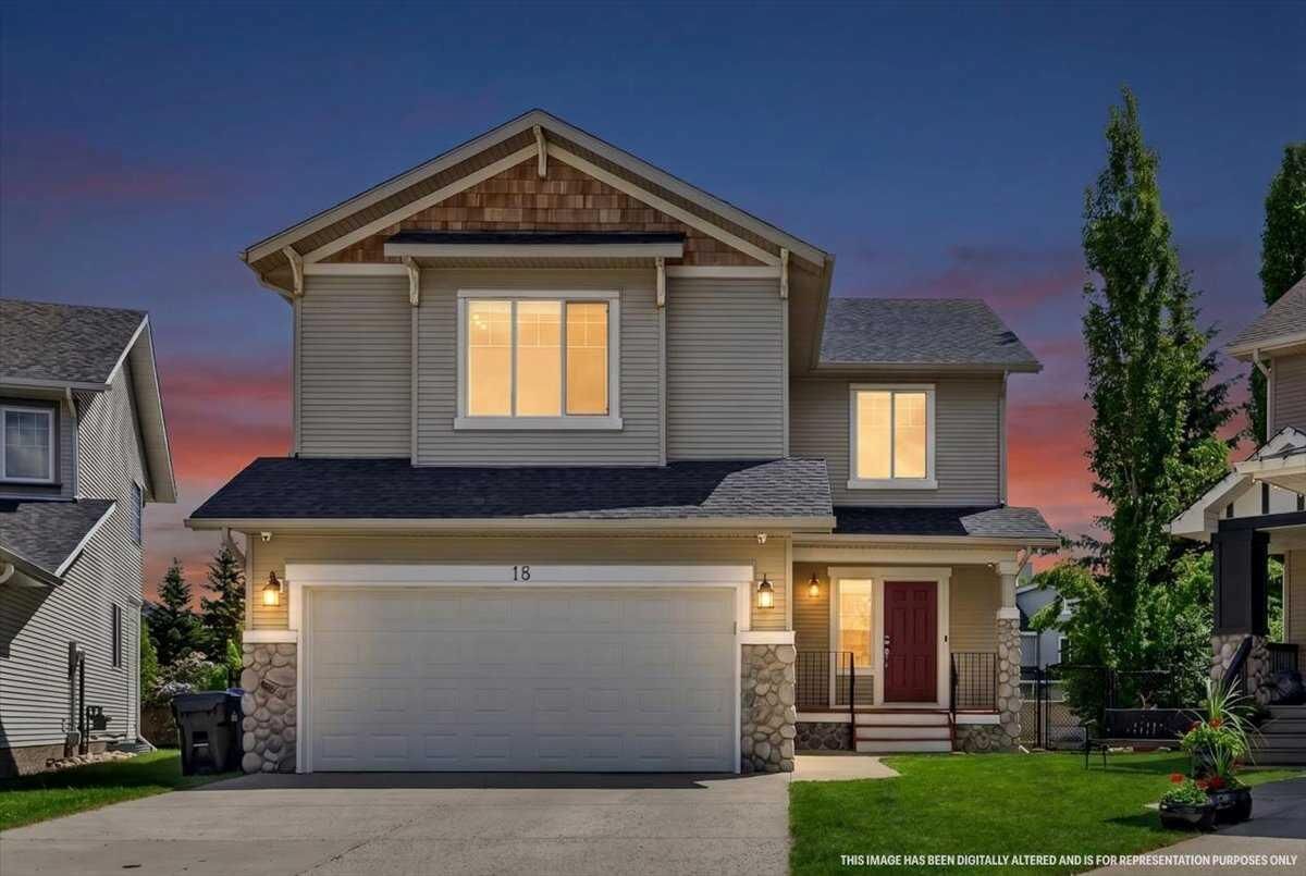 Property Photo: 18 Cougarstone Bay SW AB T3H 4Z4