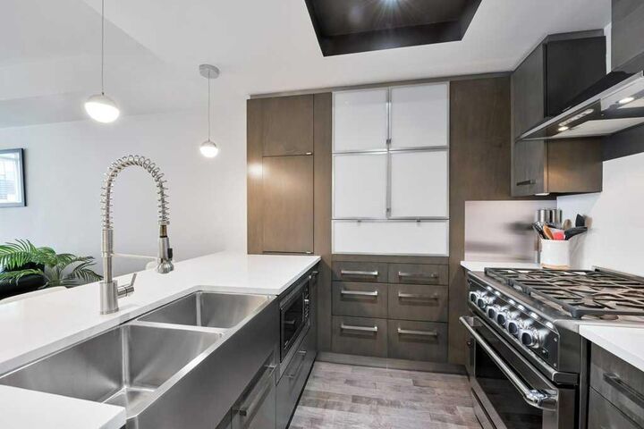 Property Photo: 10 Shawnee Hill SW 607 AB T2Y 0K5