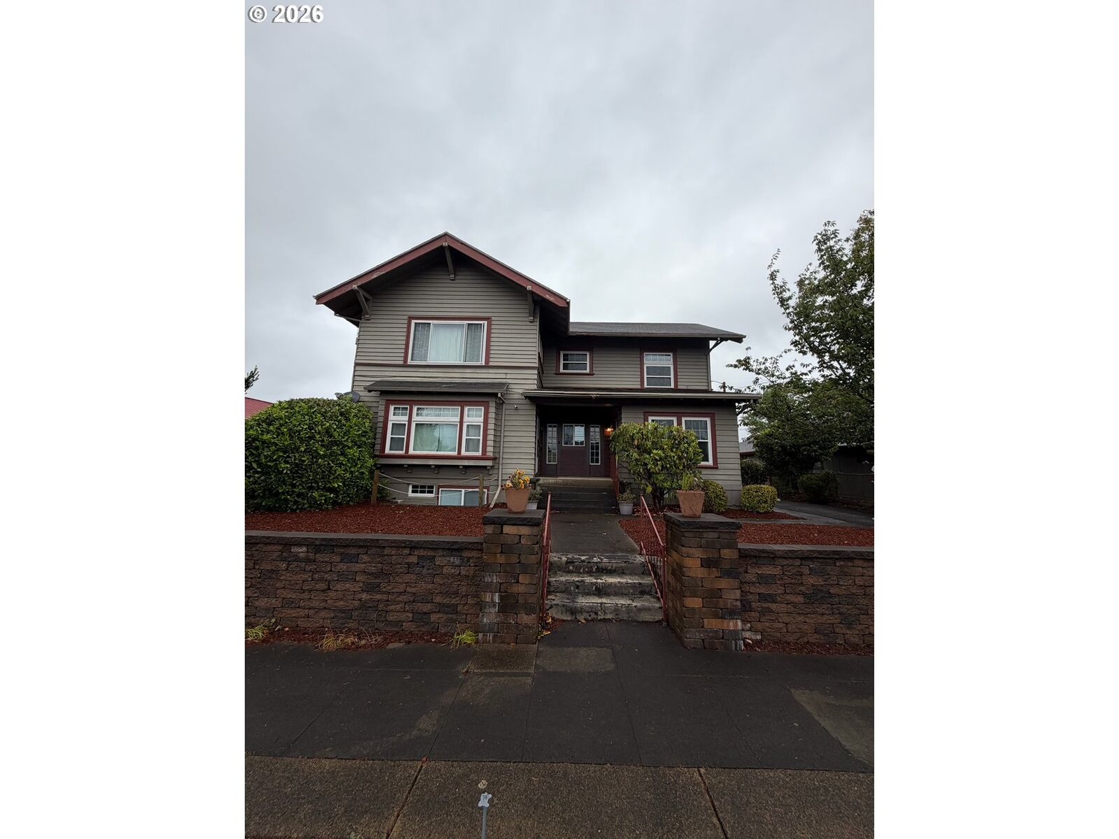 Property Photo:  2306 3rd St  OR 97141 