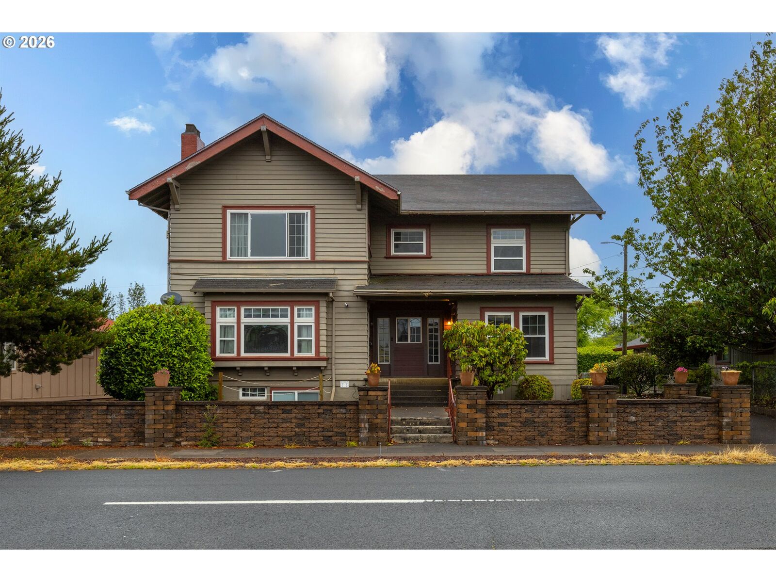 Property Photo:  2306 3rd St  OR 97141 