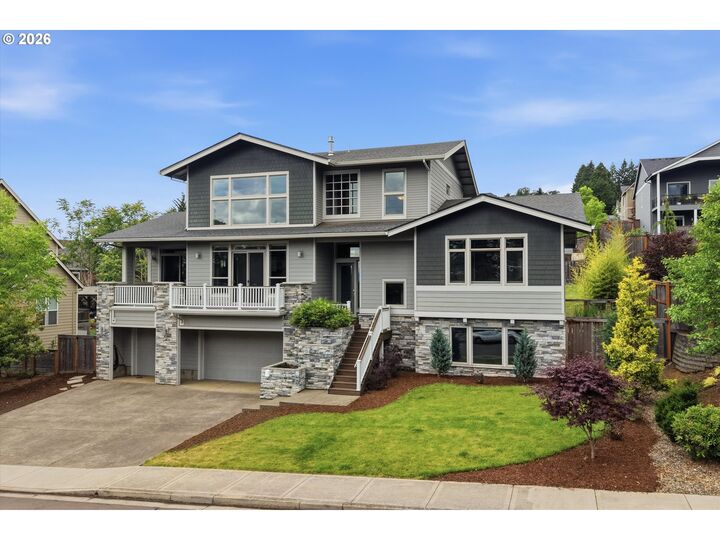 Property Photo: 220 SW Dogwood Dr OR 97115