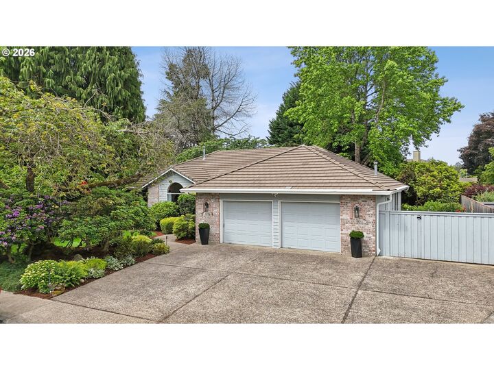 Property Photo: 2114 NE 161st Pl WA 98684