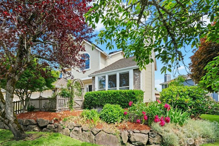 Property Photo: 1808 Field Place NE WA 98059