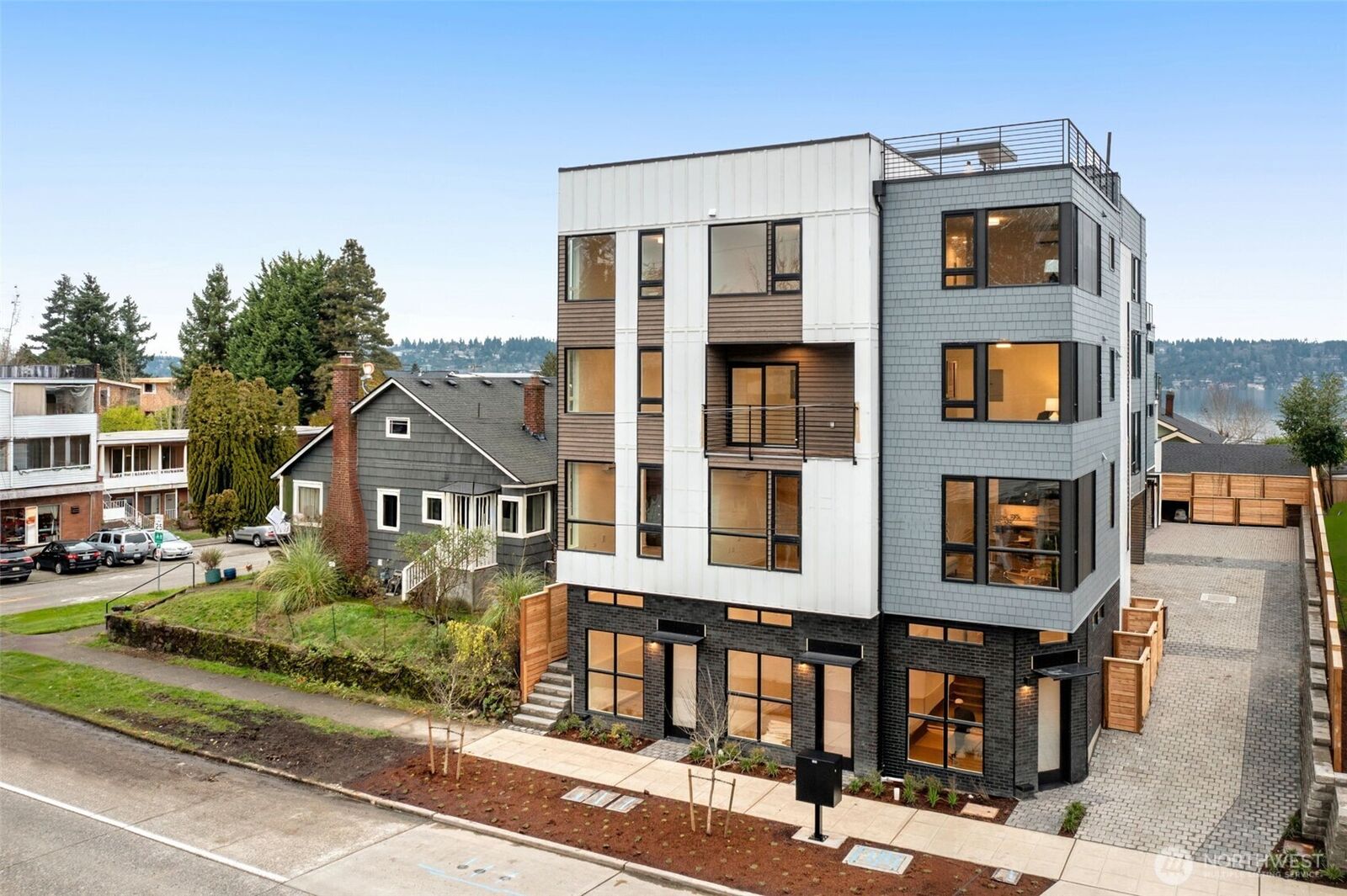 Property Photo: 4406 B 50th Avenue S WA 98118
