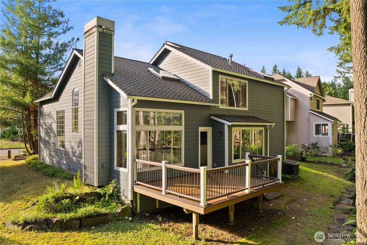 Property Photo: 3736 248th Place SE WA 98029