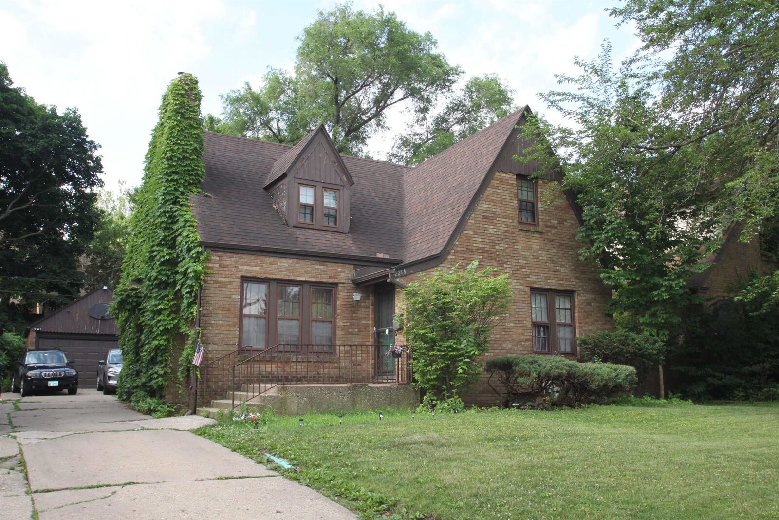 Property Photo:  2218 Benderwirt Avenue  IL 61103 