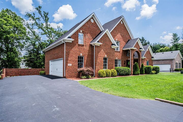 Property Photo: 157 Huntsman Circle KY 42103