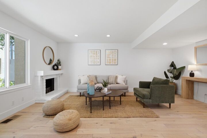 Property Photo:  48 Starlite Court  CA 94043 