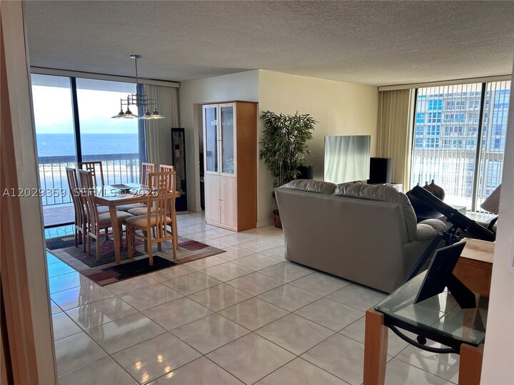 Property Photo: 2333 Brickell Ave 1402 FL 33129