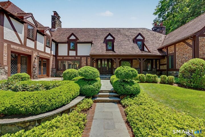 Property Photo: 991 Lake Avenue CT 06831