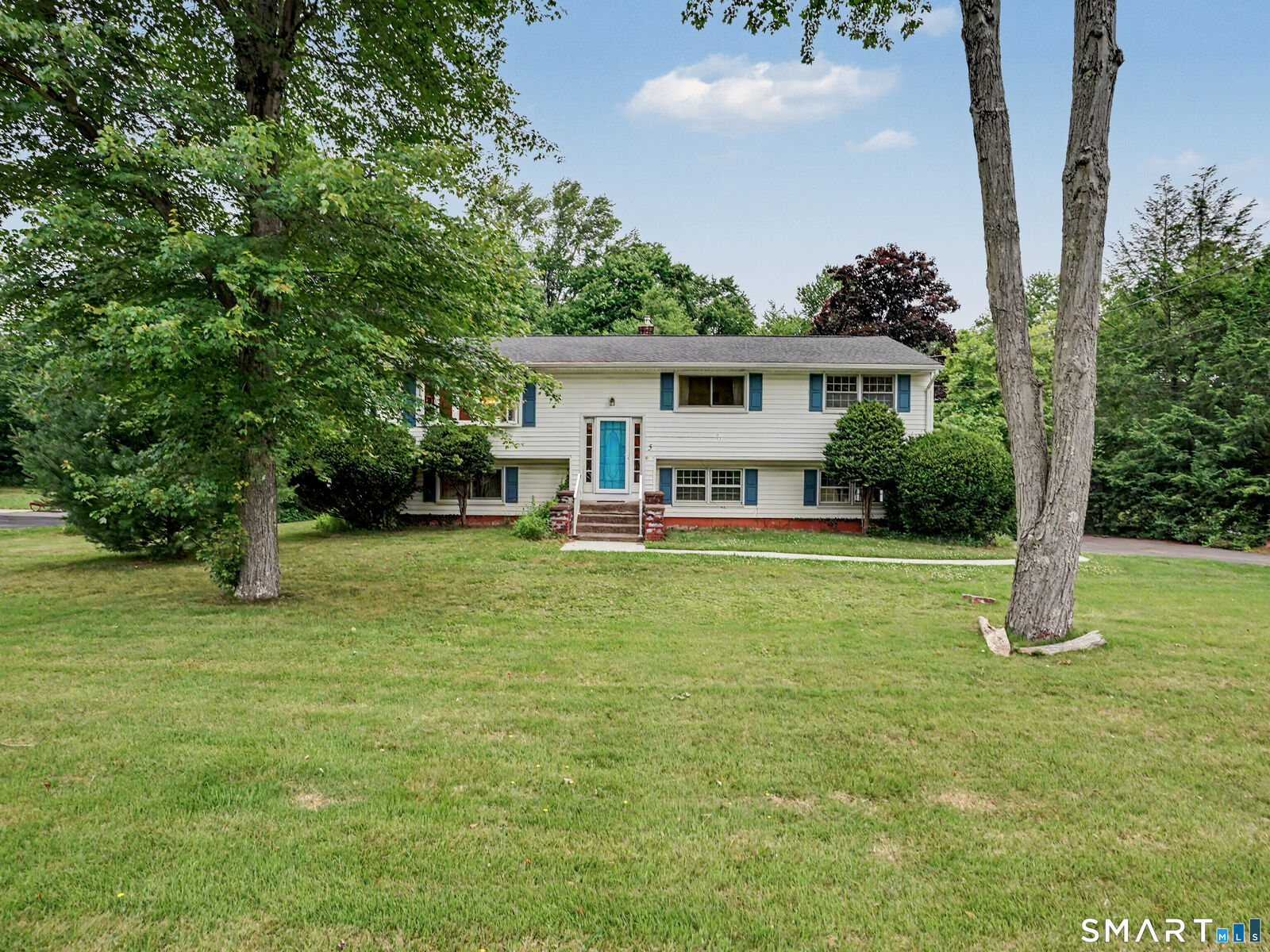 Property Photo:  5 Leighton Court  CT 06473 