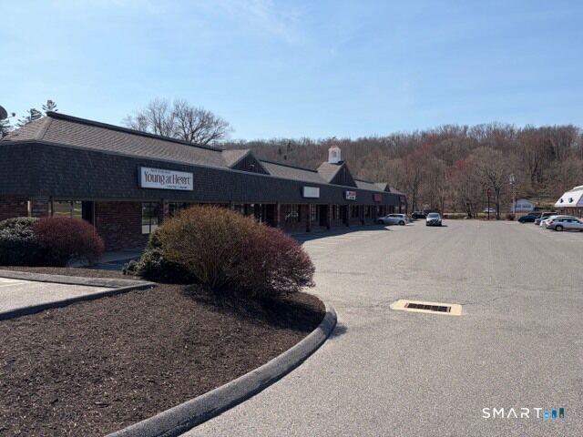 Property Photo:  248 Oxford Road  CT 06478 