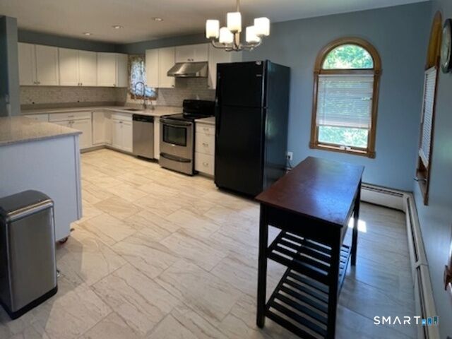Property Photo: 21 McDermott Circle CT 06518