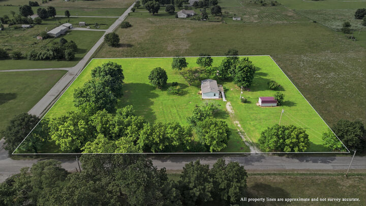 Property Photo: 10451 County Road 94 MO 64836