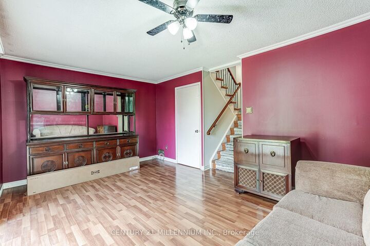 Property Photo: 82 Horton Crescent ON L6S 5H6