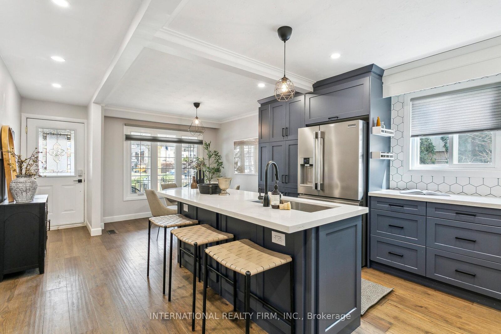 Property Photo:  50 Denison Avenue  ON M5T 2M8 