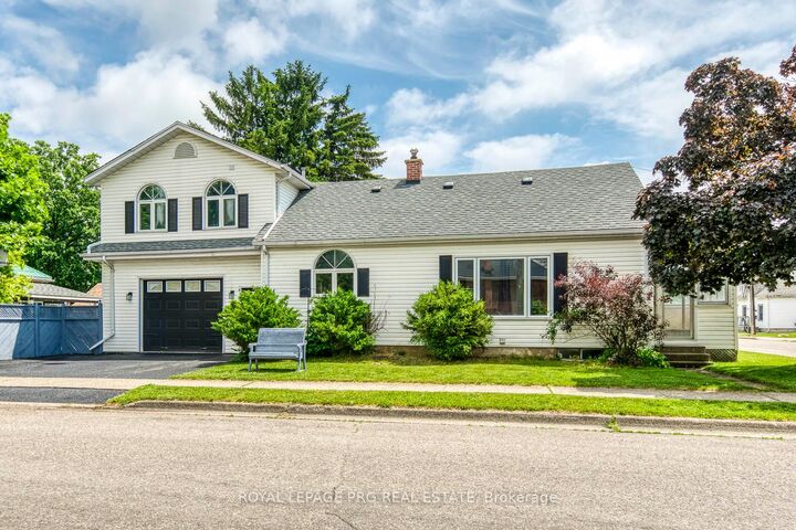 Property Photo: 54 Walter Street ON N3S 1N8