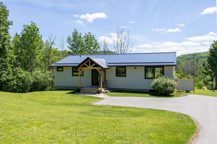 Property Photo: 250 Silver Heights Drive ON K0L 1Y0