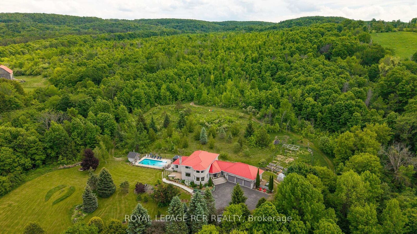 Property Photo: 529648 Osprey-The Blue Mountains Townline ON L0M 1P0