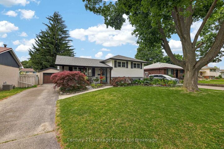 Property Photo:  78 Lyndale Crescent  ON N4S 7S9 