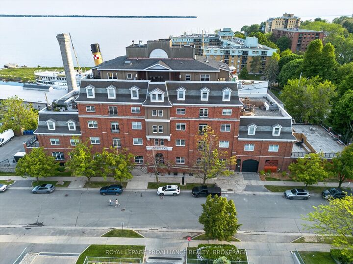 Property Photo: 20 Gore Street 402 ON K7L 2L1