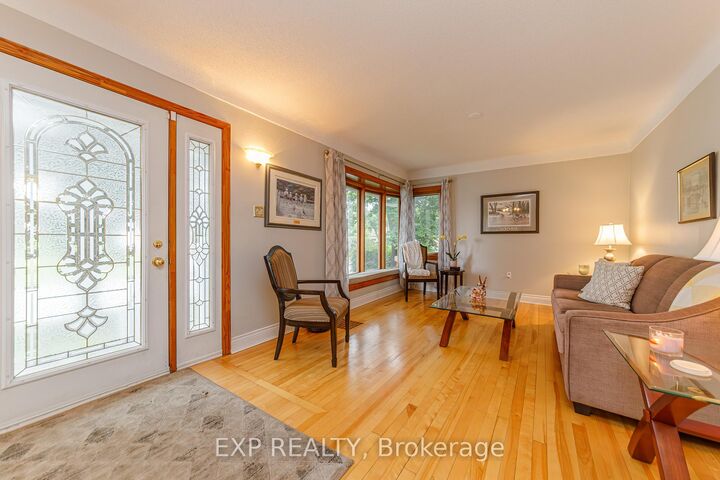 Property Photo: 1357 Thames Street ON K1Z 7N3