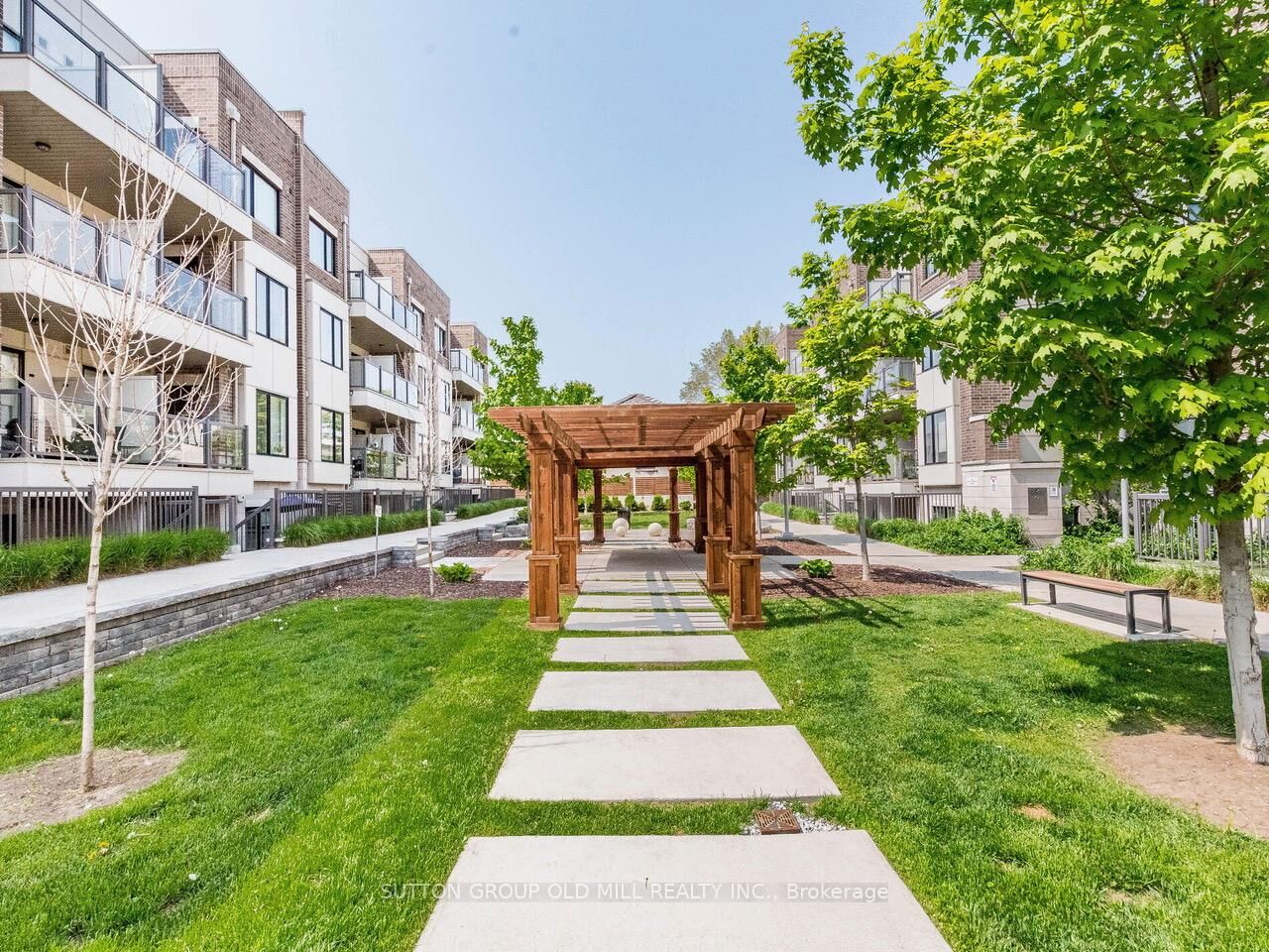 Property Photo: 6 Drummond Street 301 ON M8V 1Y8