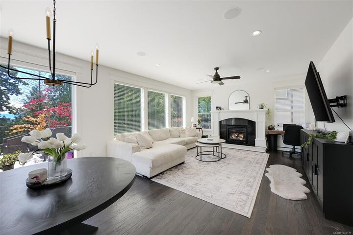 Property Photo: 6983 Brailsford Pl BC V9Z 1J7