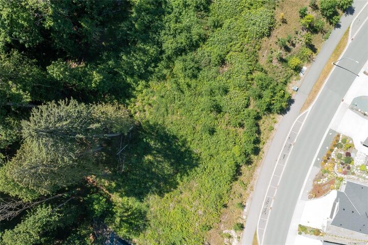 Property Photo: 128 Rollie Rose Dr BC V9G 1T7