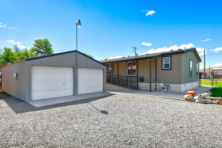 Property Photo: 2815 La Framboise Rd WA 98936