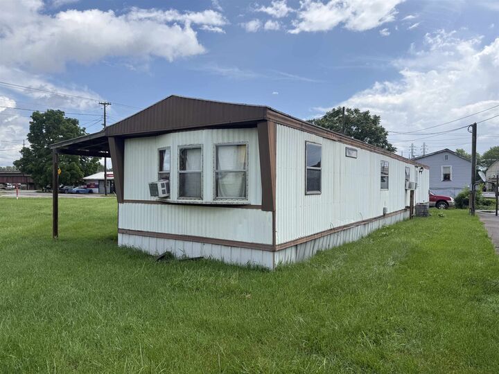Property Photo: 3505 Railroad Street KY 41129