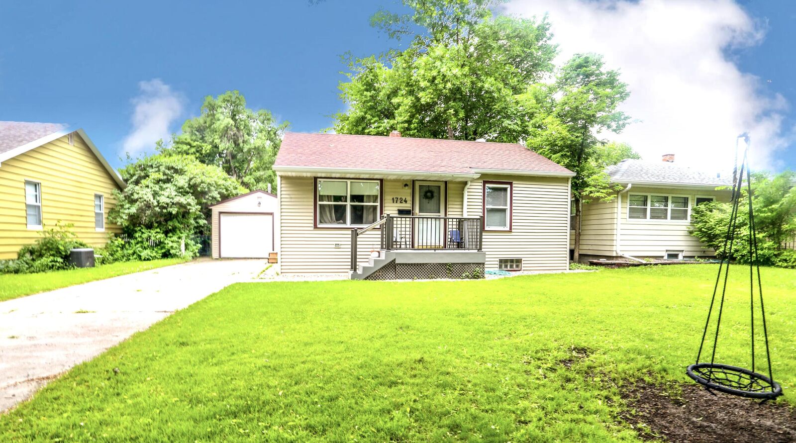 Property Photo:  1724 S 1st Street  SD 57401 