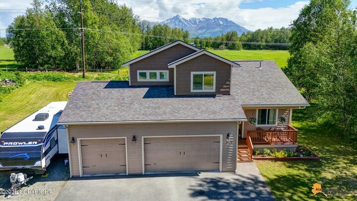 Property Photo: 10775 E Meadowlark Circle AK 99645