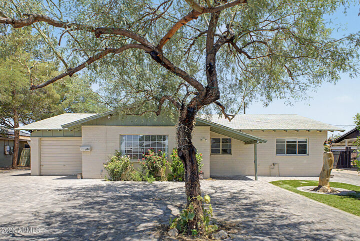 Property Photo:  684 W Dublin Street  AZ 85225 