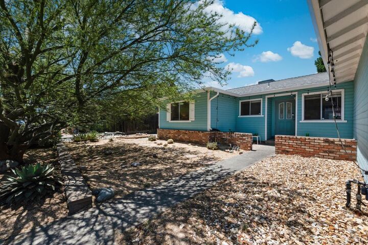 Property Photo: 106 Northpark Drive CA 95688