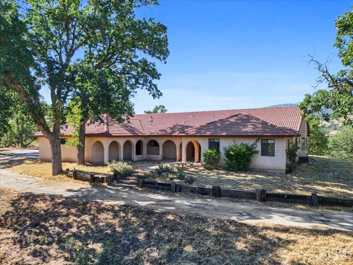 Property Photo: 23921 Parke Court CA 93561