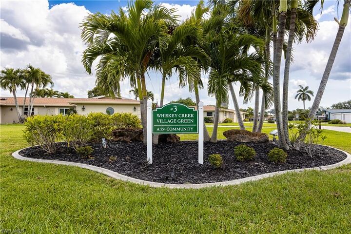 Property Photo:  5585 Hamlet Ln  FL 33919 