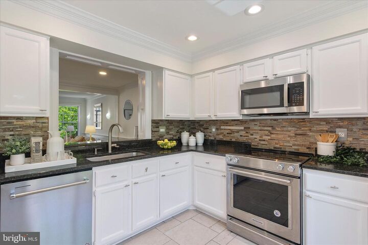 Property Photo: 8414 Oak Bush Terrace MD 21045
