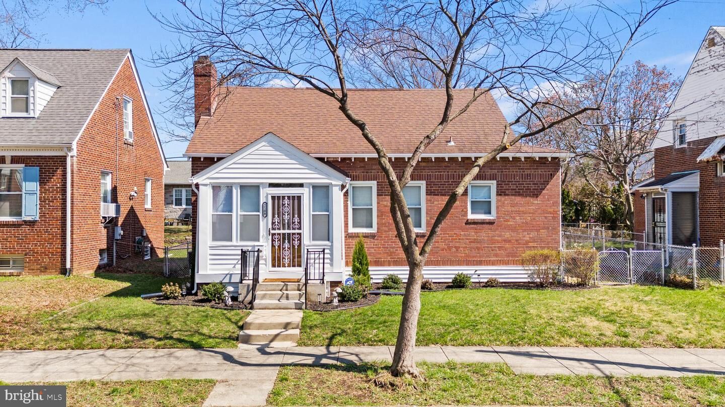 Property Photo: 2108 31st Place SE DC 20020