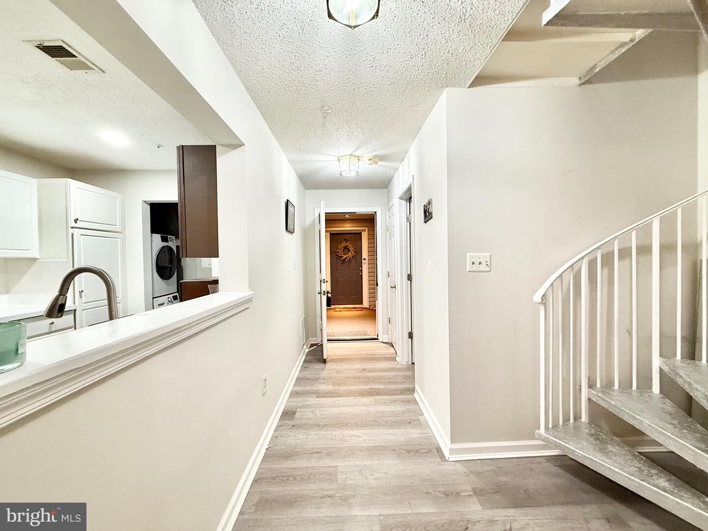 Property Photo: 10019 Vanderbilt Circle 14-16 MD 20850