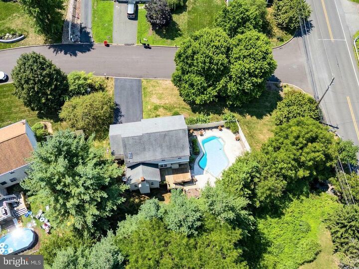 Property Photo:  2227 Heather Lane  PA 19464 